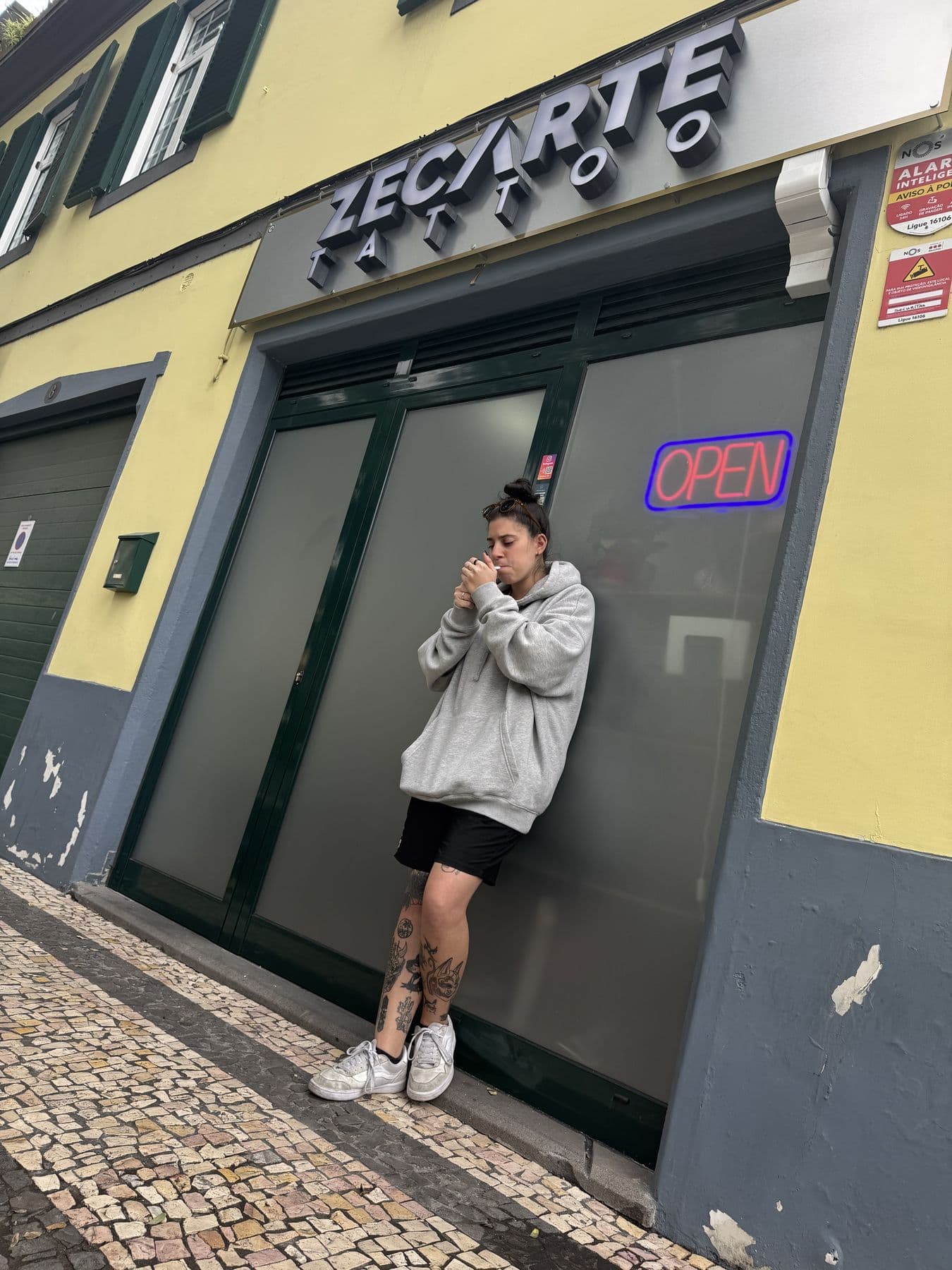 The front of ZECARTE TATTOO in Campo da Barca
